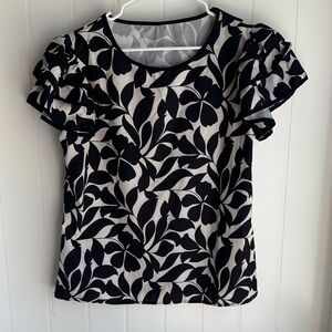 Elegant Black and White Leaf Print Women's Top